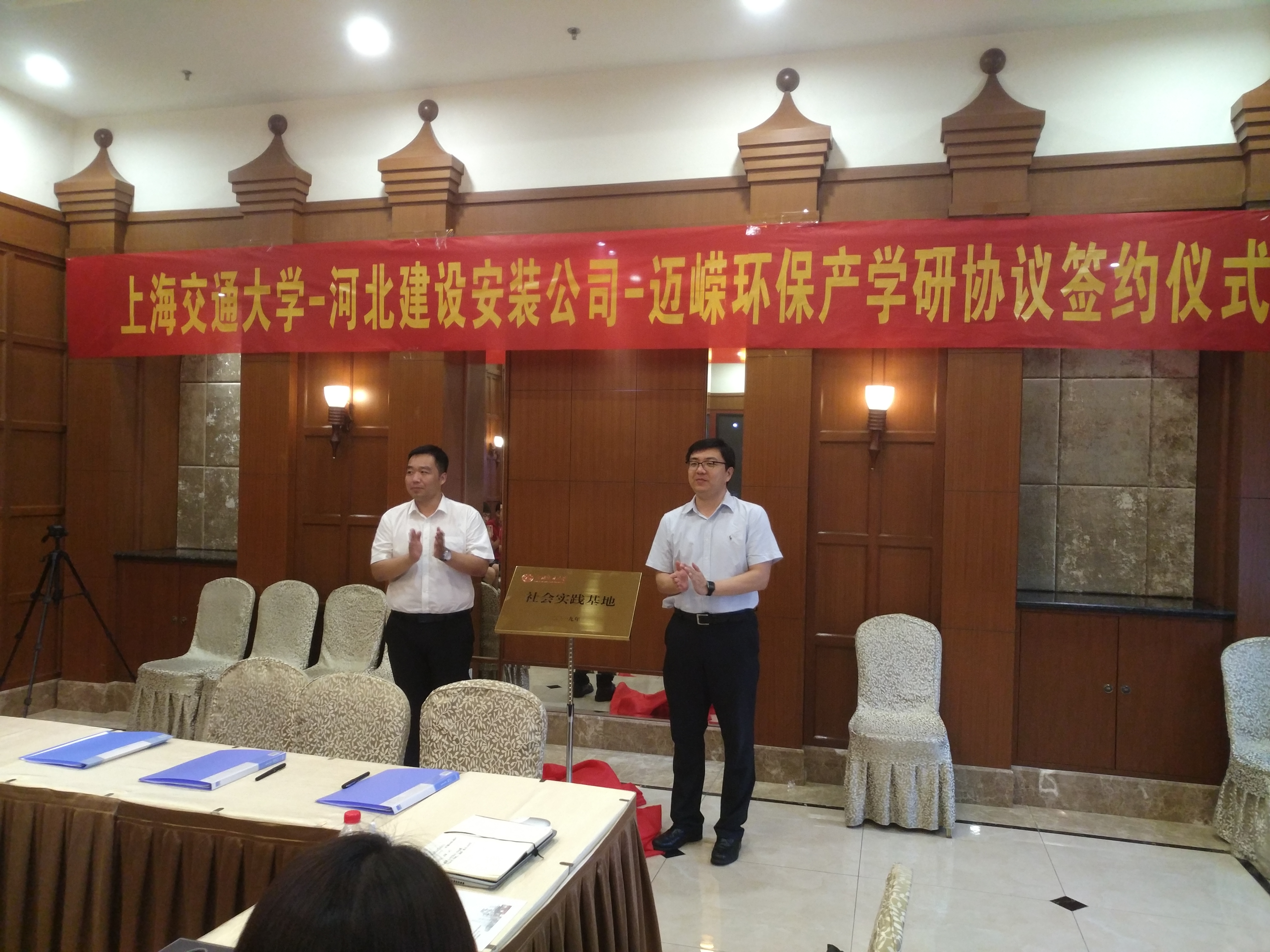 230d597acac76259ddc9a7626b46f8c2.jpg 230d597acac76259ddc9a7626b46f8c2.jpg